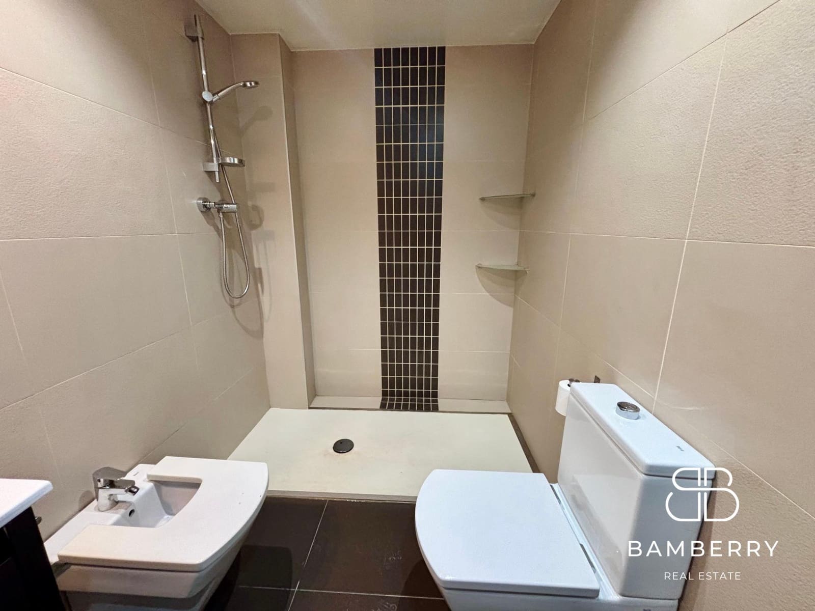 1 bedroom Commercial for rent in Castelldefels - € 750 (Ref: 9422479)