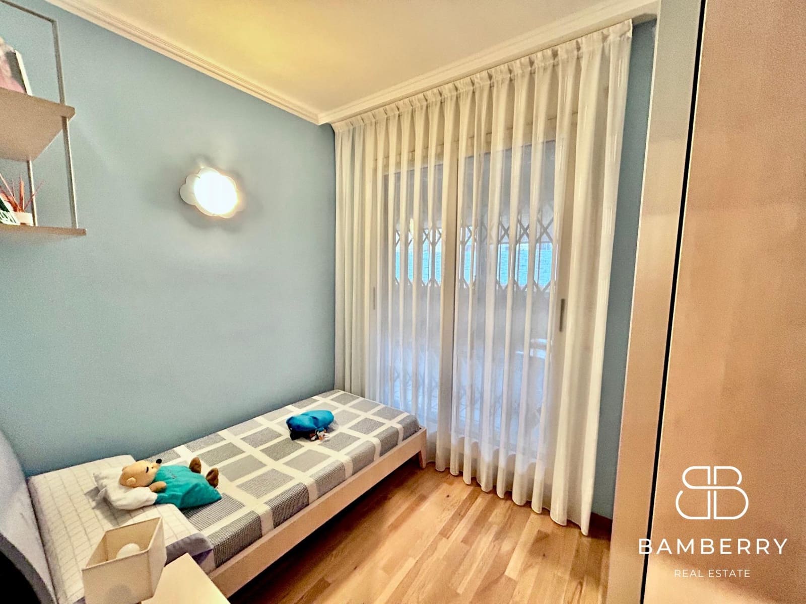 3 slaapkamer Flat te koop in Castelldefels met zwembad - € 565.000 (Ref: 9568707)