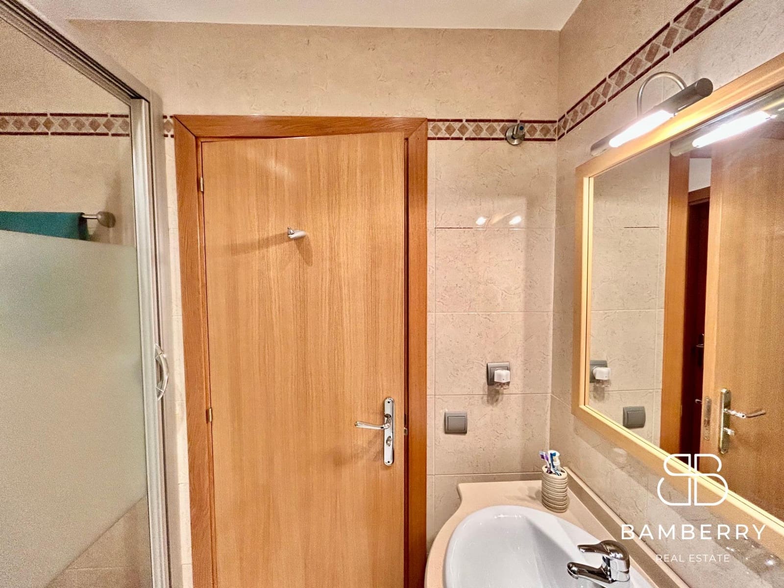 3 slaapkamer Flat te koop in Castelldefels met zwembad - € 565.000 (Ref: 9568707)