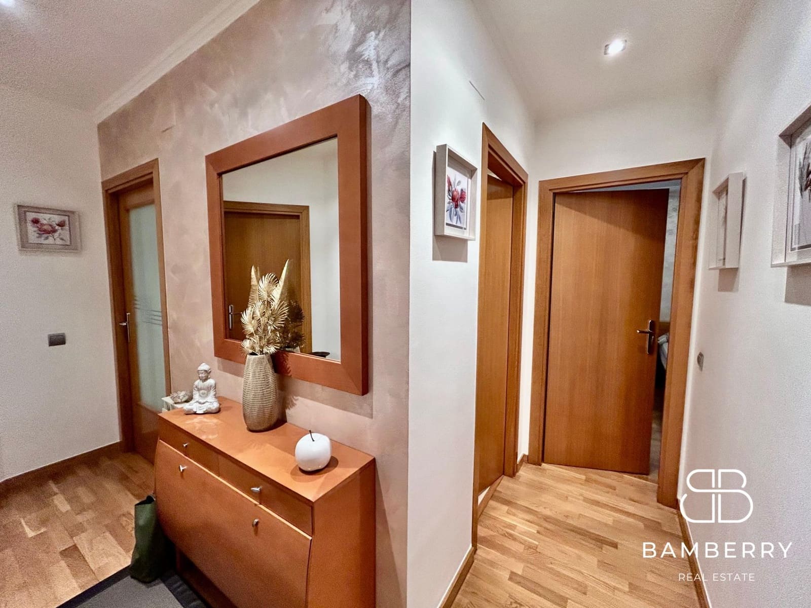 3 bedroom Flat for sale in Castelldefels with pool - € 565,000 (Ref: 9568707)