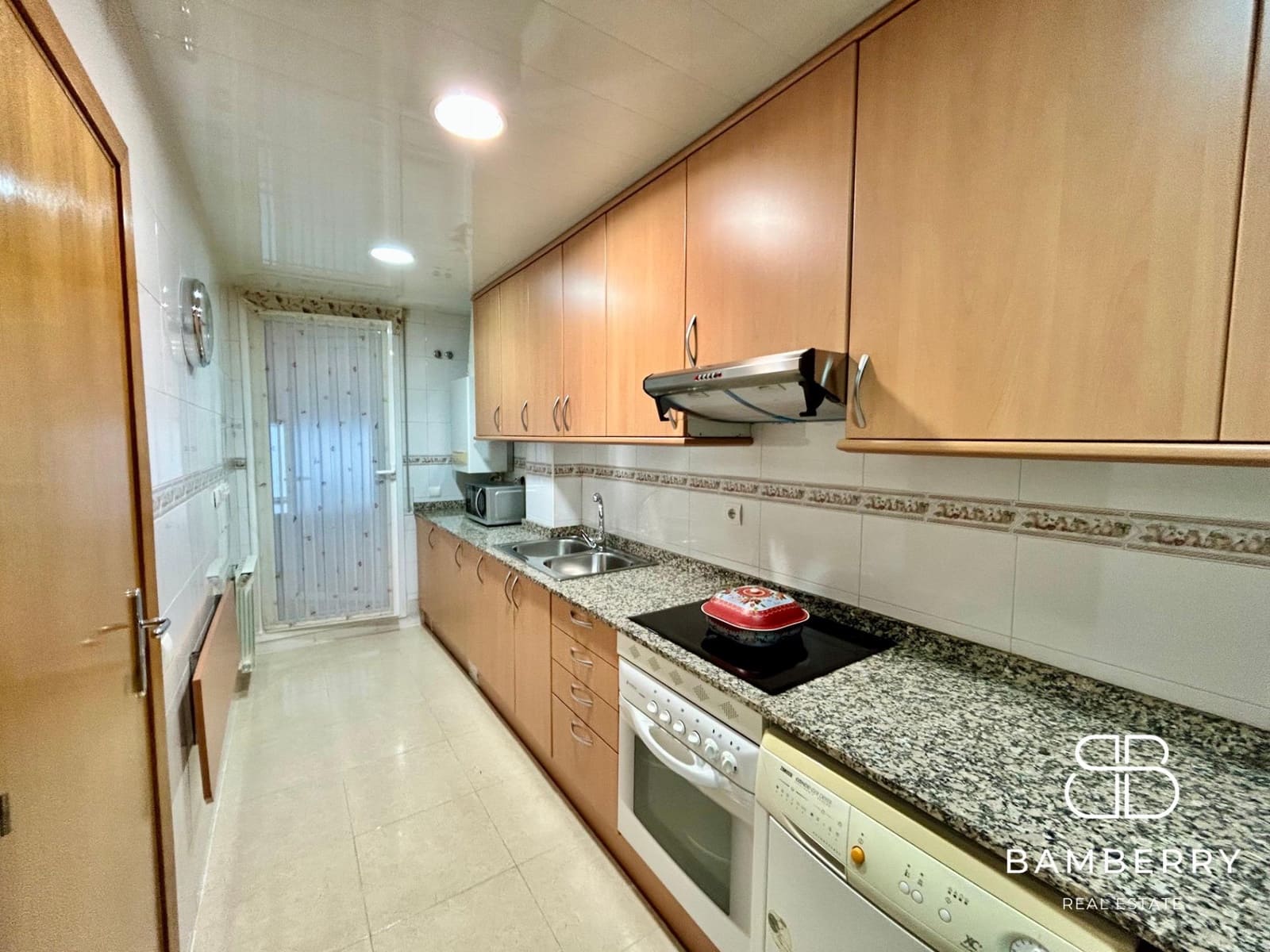 3 bedroom Flat for sale in Castelldefels with pool - € 565,000 (Ref: 9568707)