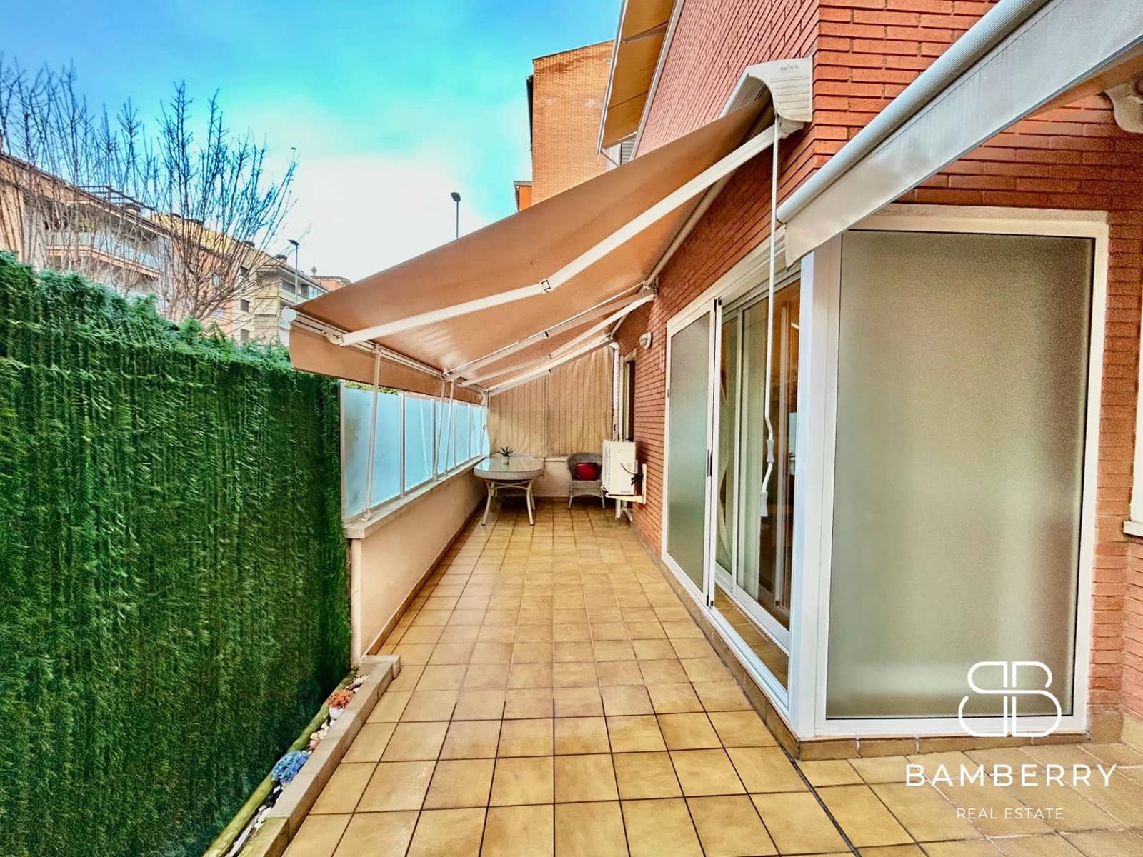 3 bedroom Flat for sale in Castelldefels with pool - € 565,000 (Ref: 9568707)