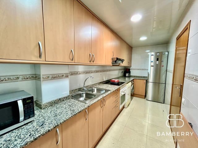 3 quarto Apartamento para venda em Castelldefels com piscina - 565 000 € (Ref: 9568707)