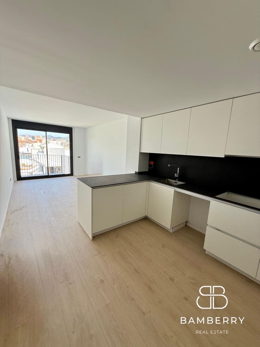 3 makuuhuone Kattohuoneisto myytävänä paikassa Badalona mukana 
autotalli - 575 000 € (Ref: 9627593)