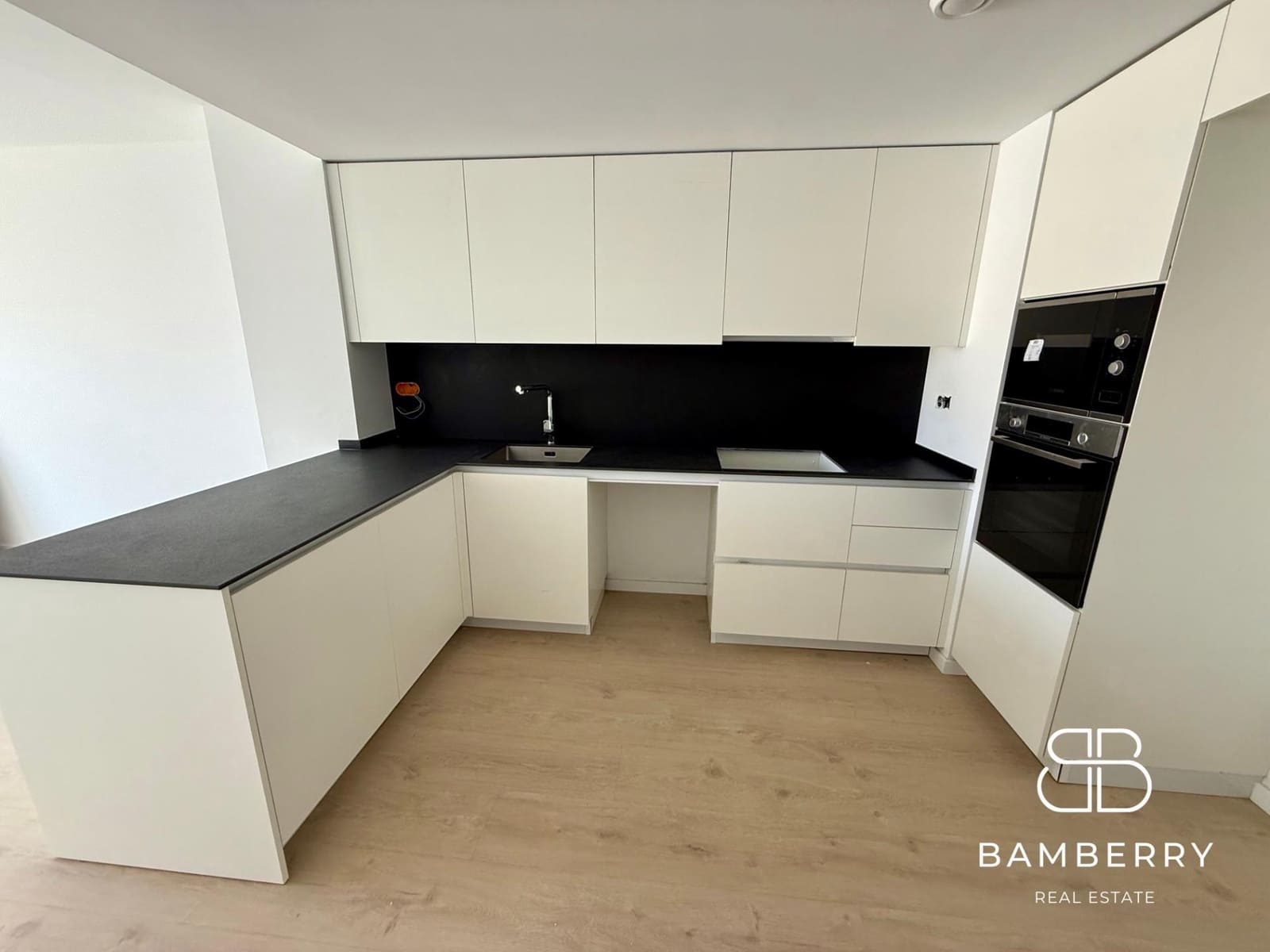 3 makuuhuone Kattohuoneisto myytävänä paikassa Badalona mukana 
autotalli - 575 000 € (Ref: 9627593)