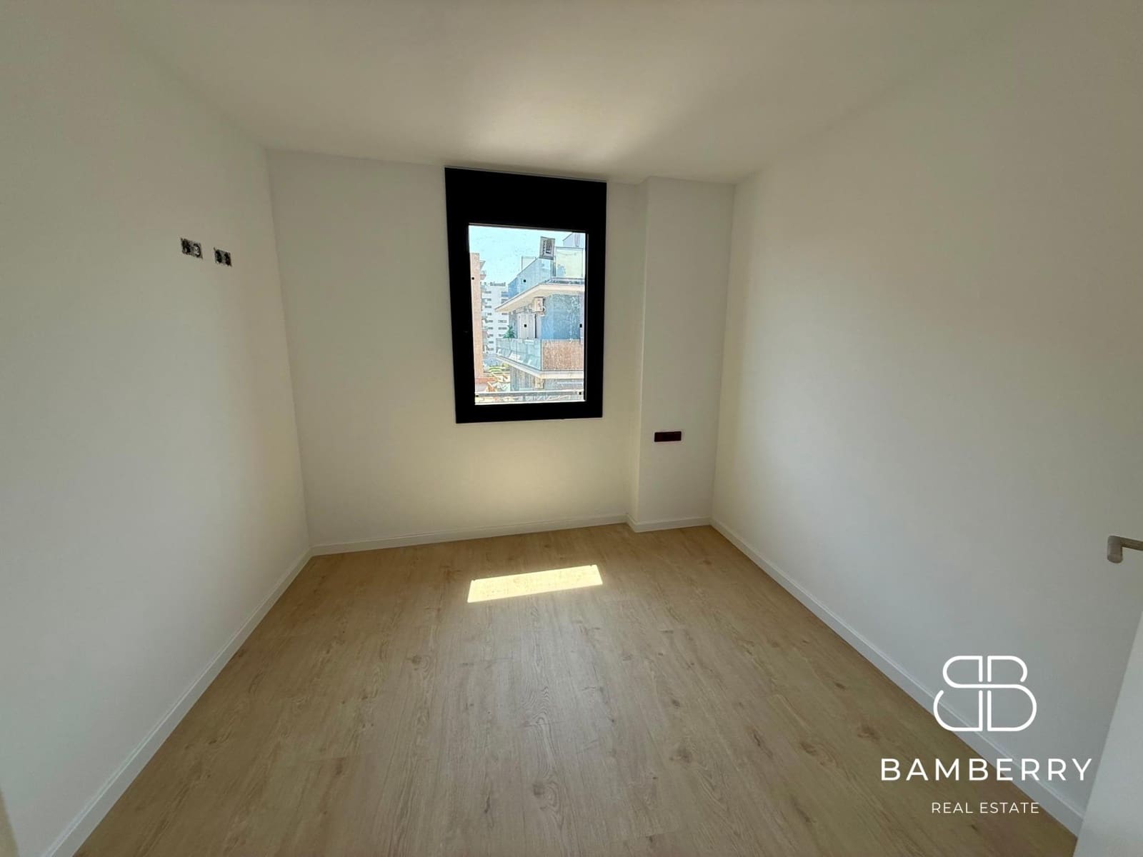 3 makuuhuone Kattohuoneisto myytävänä paikassa Badalona mukana 
autotalli - 575 000 € (Ref: 9627593)