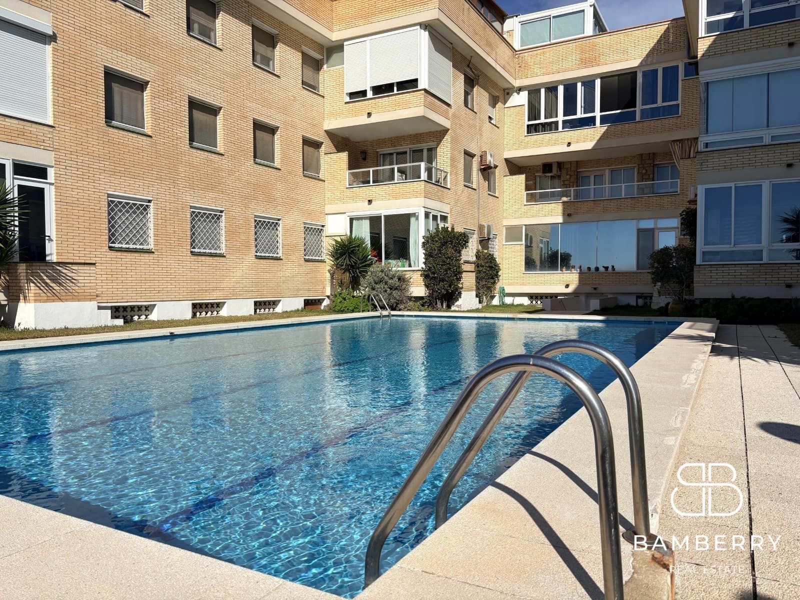 2 Zimmer Penthouse zu verkaufen in Castelldefels mit Pool - 795.000 € (Ref: 9645057)