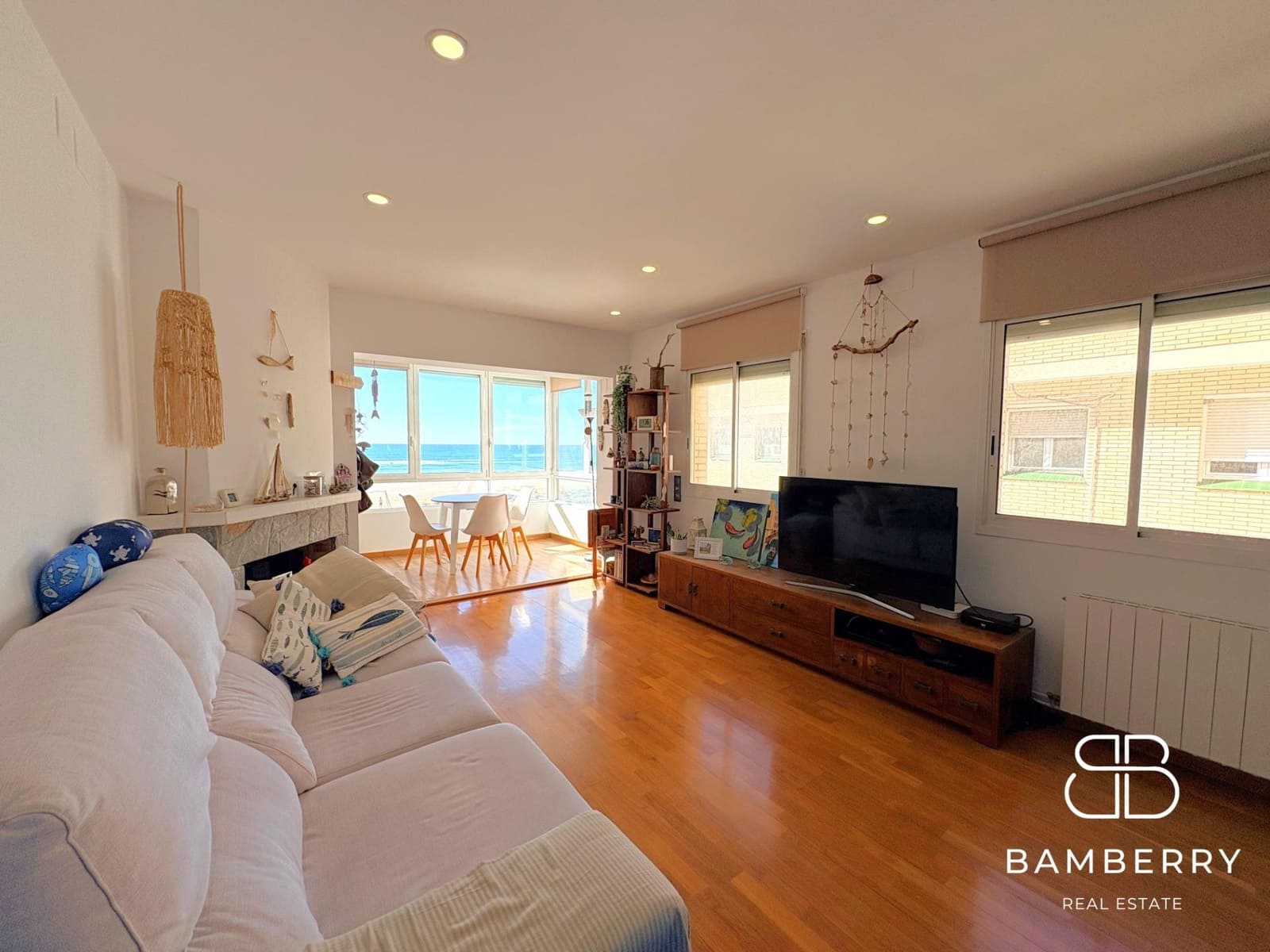 2 slaapkamer Penthouse te koop in Castelldefels met zwembad - € 795.000 (Ref: 9645057)