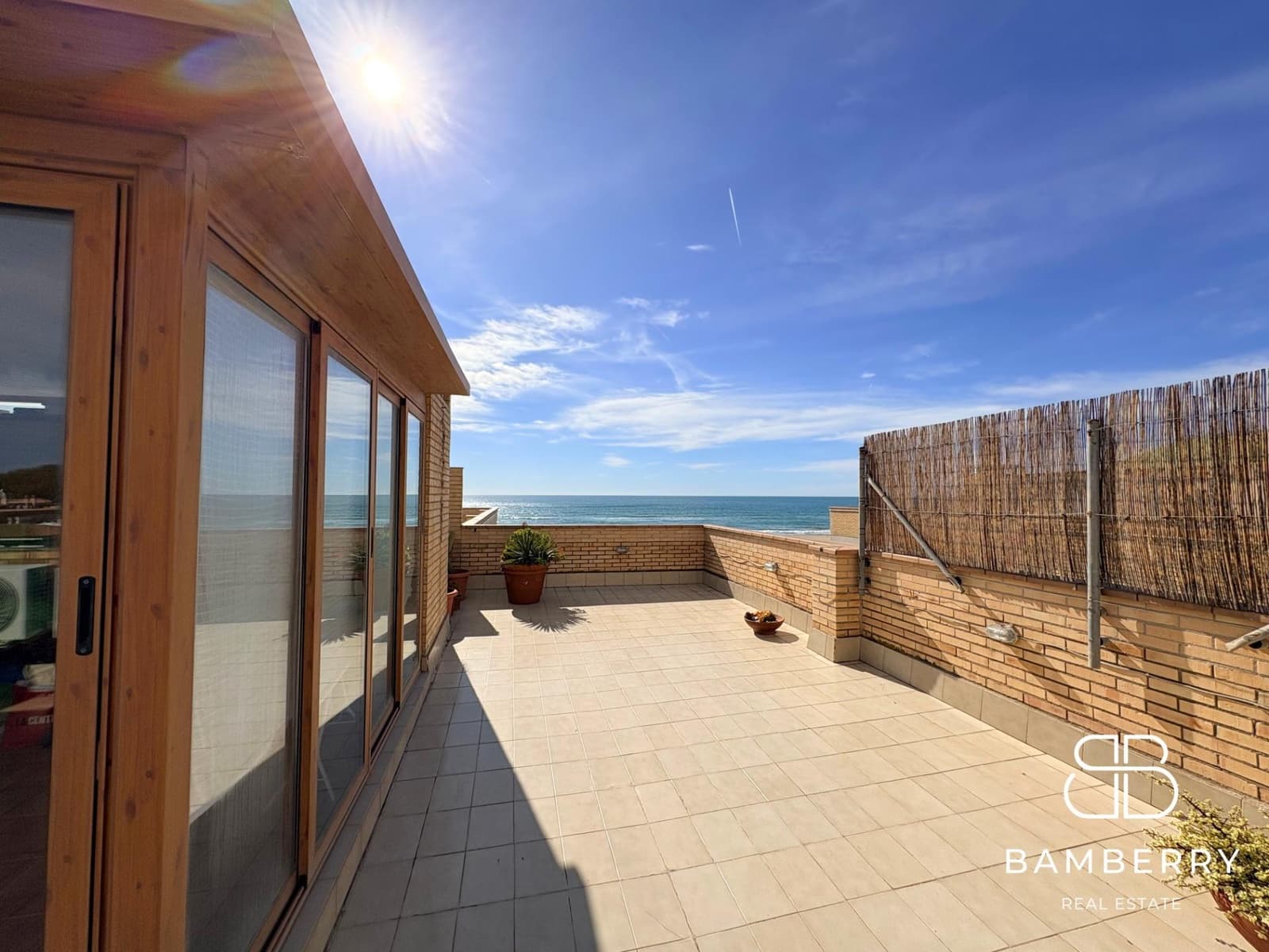 2 bedroom Penthouse for sale in Castelldefels with pool - € 695,000 (Ref: 9645057)