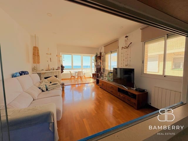 Ático de 2 habitaciones en Castelldefels en venta con piscina - 695.000 € (Ref: 9645057)