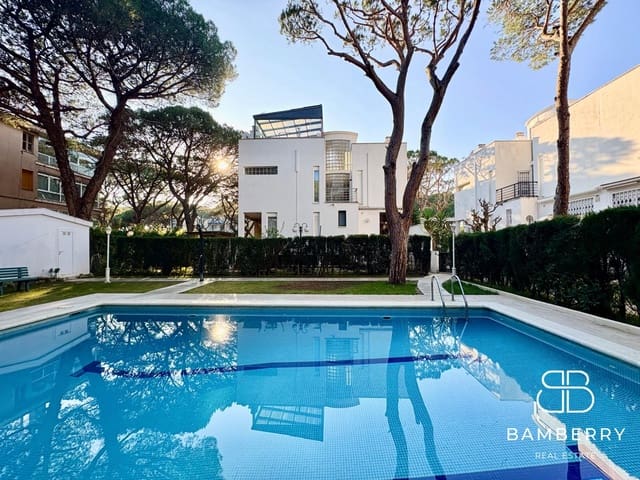 5 bedroom Townhouse for sale in Gavà - € 1,390,000 (Ref: 9788429)