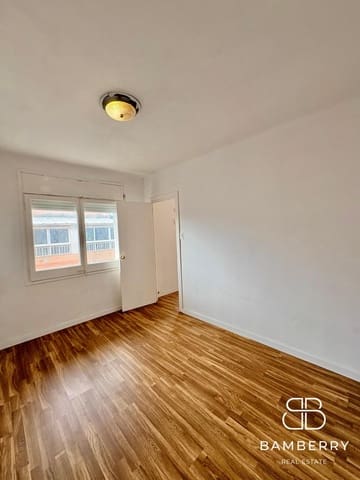 4 bedroom Flat for sale in Premià de Mar - € 139,500 (Ref: 9825278)