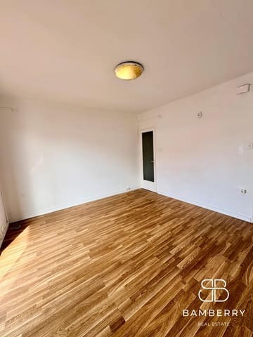 4 bedroom Flat for sale in Premià de Mar - € 139,500 (Ref: 9825278)