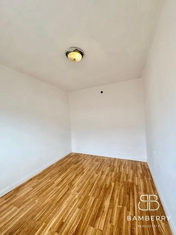 4 bedroom Flat for sale in Premià de Mar - € 139,500 (Ref: 9825278)