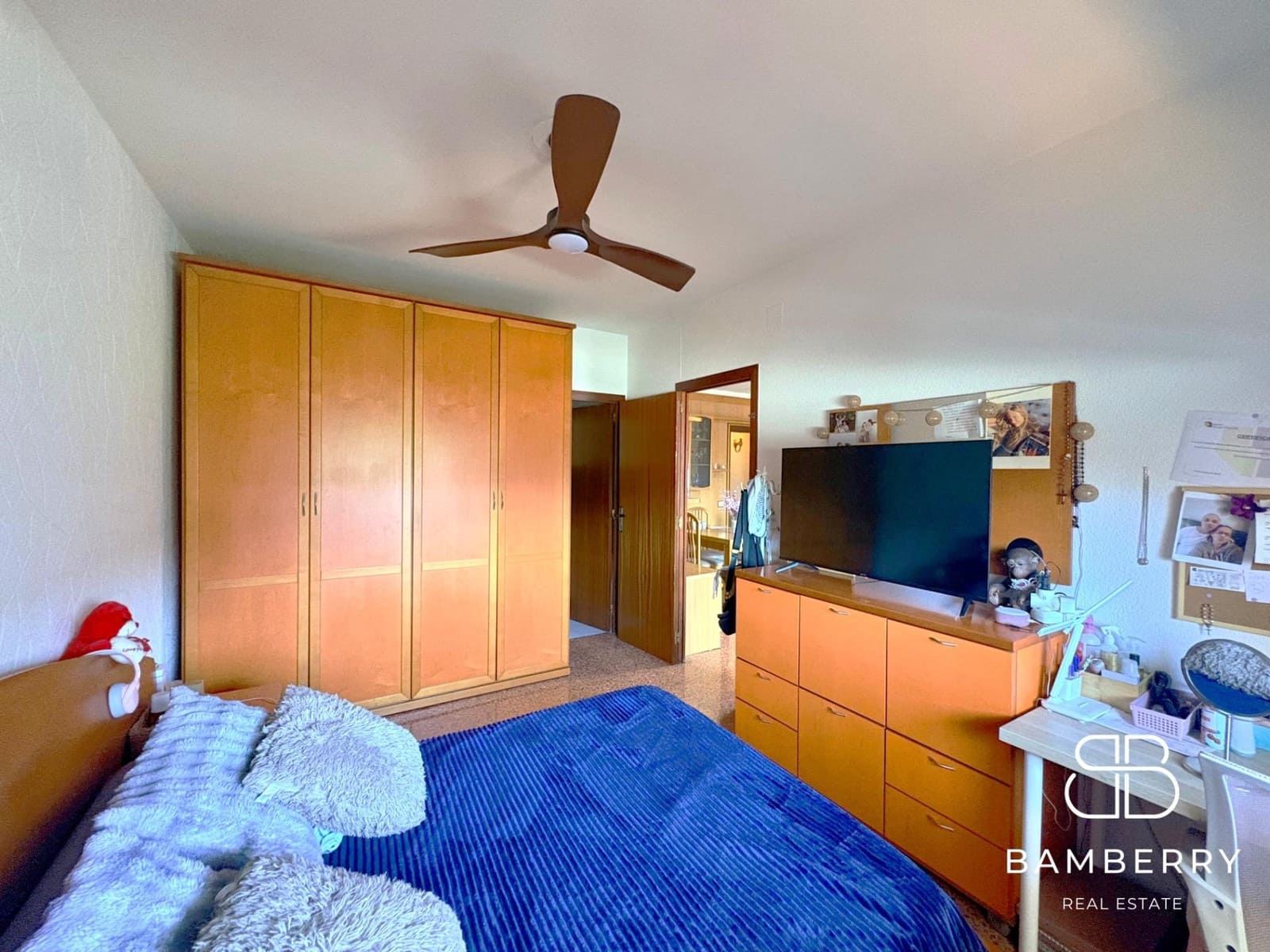 4 bedroom Flat for sale in El Prat de Llobregat - € 360,000 (Ref: 9890414)