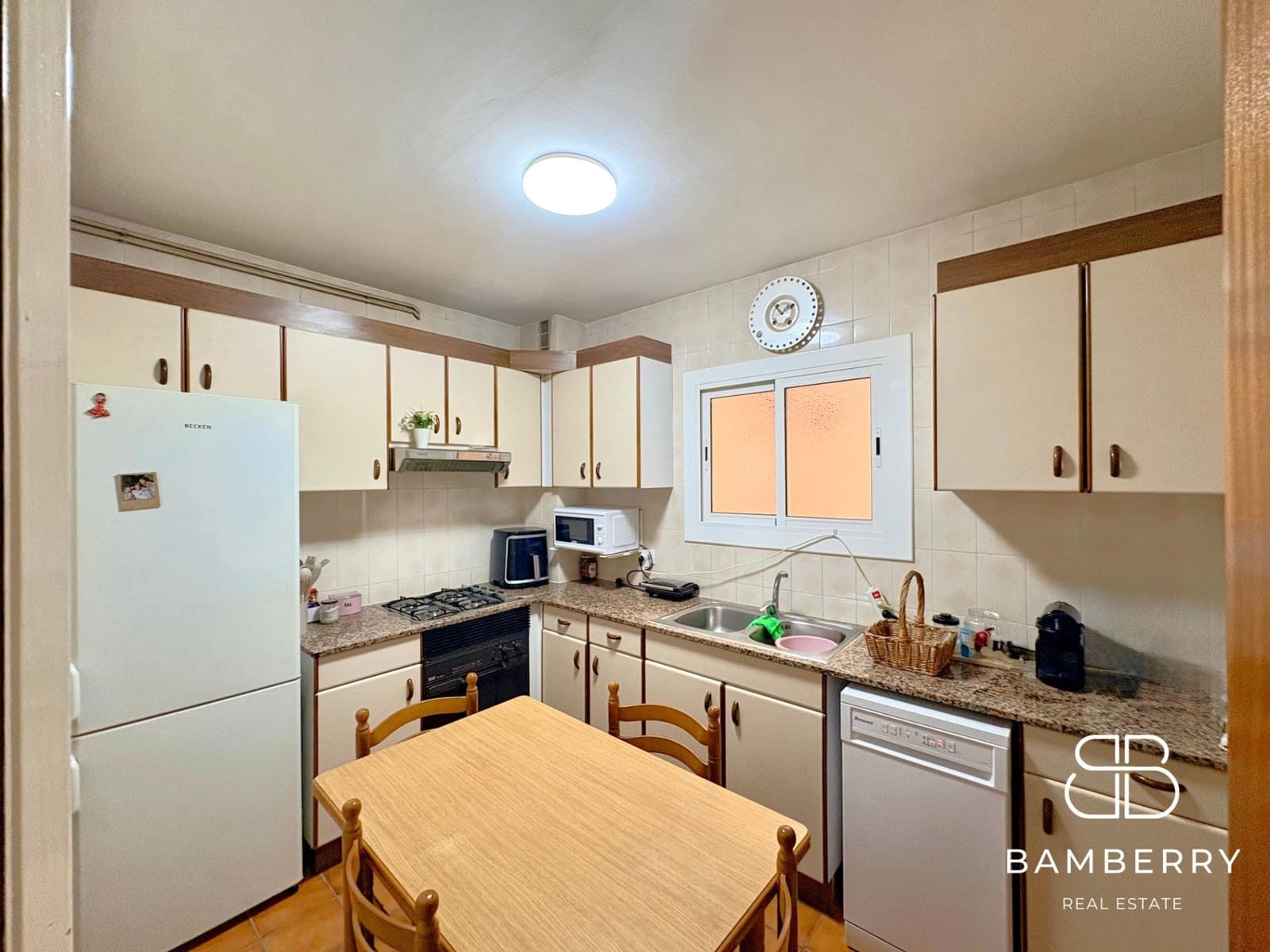 4 bedroom Flat for sale in El Prat de Llobregat - € 360,000 (Ref: 9890414)