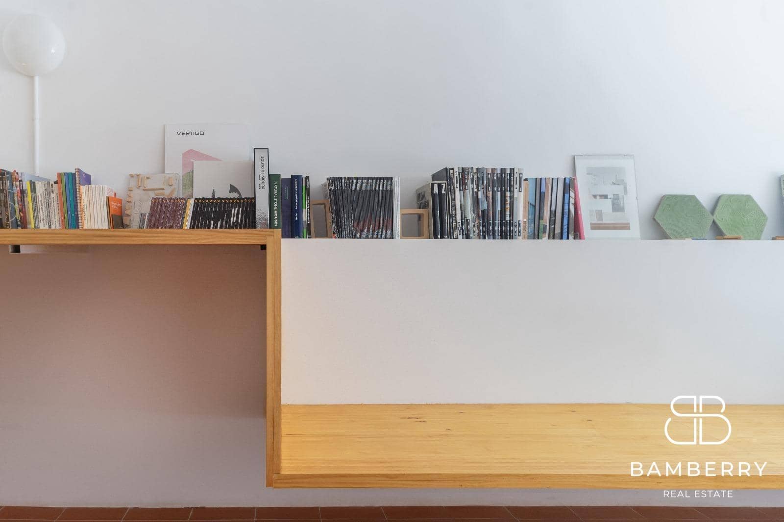 Commercial for rent in Barcelona city - € 1,200 (Ref: 9966684)