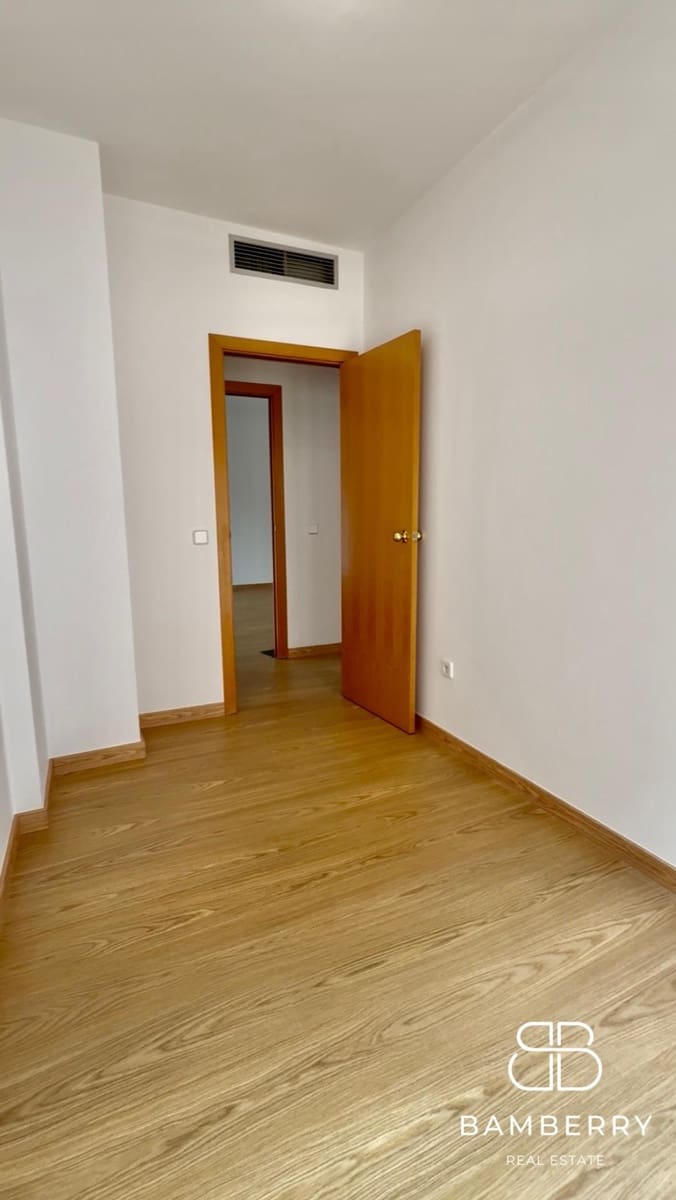 4 makuuhuone Asunto myytävänä paikassa Castelldefels mukana uima-altaan - 590 000 € (Ref: 9966685)