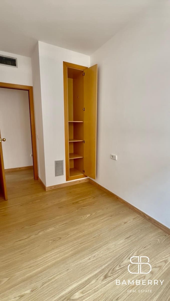 4 makuuhuone Asunto myytävänä paikassa Castelldefels mukana uima-altaan - 590 000 € (Ref: 9966685)