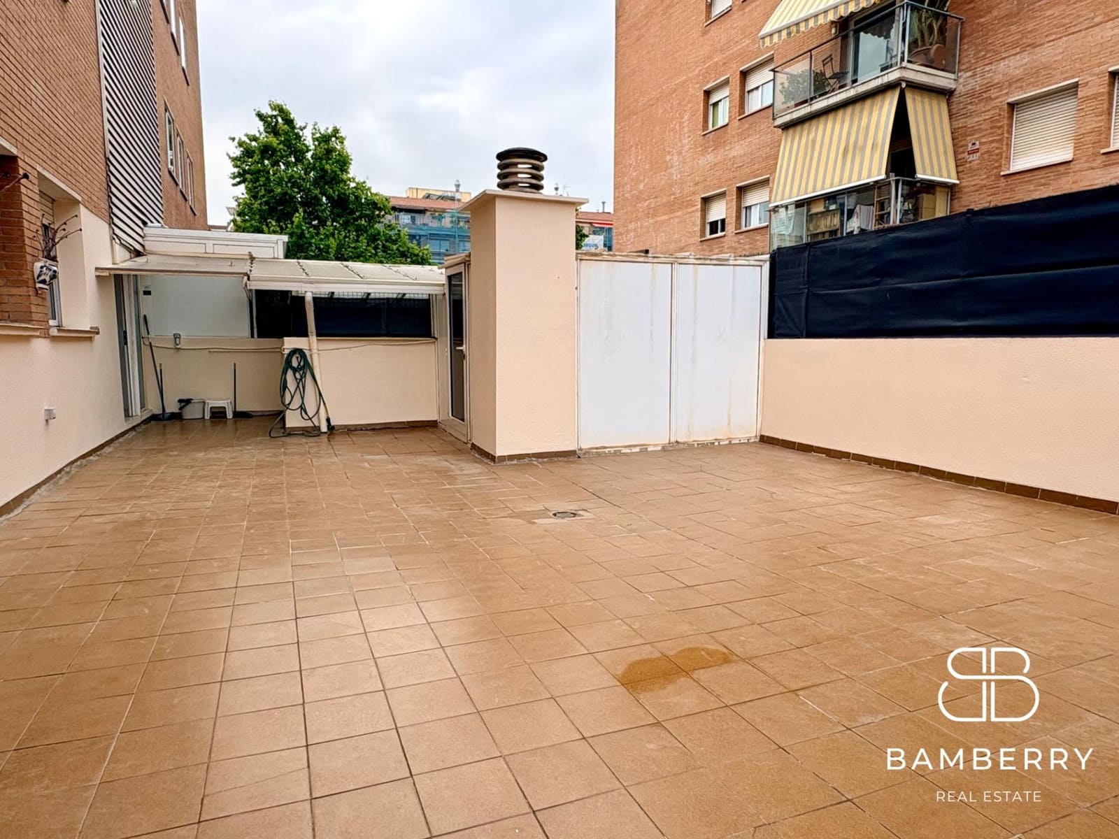 4 makuuhuone Asunto myytävänä paikassa Castelldefels mukana uima-altaan - 590 000 € (Ref: 9966685)