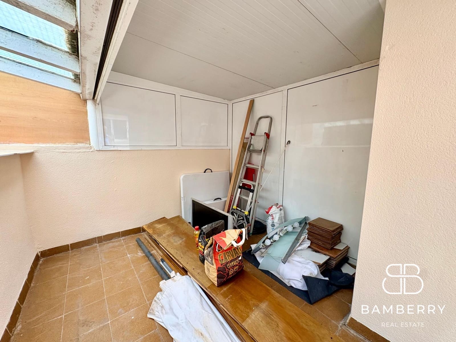 4 makuuhuone Asunto myytävänä paikassa Castelldefels mukana uima-altaan - 590 000 € (Ref: 9966685)