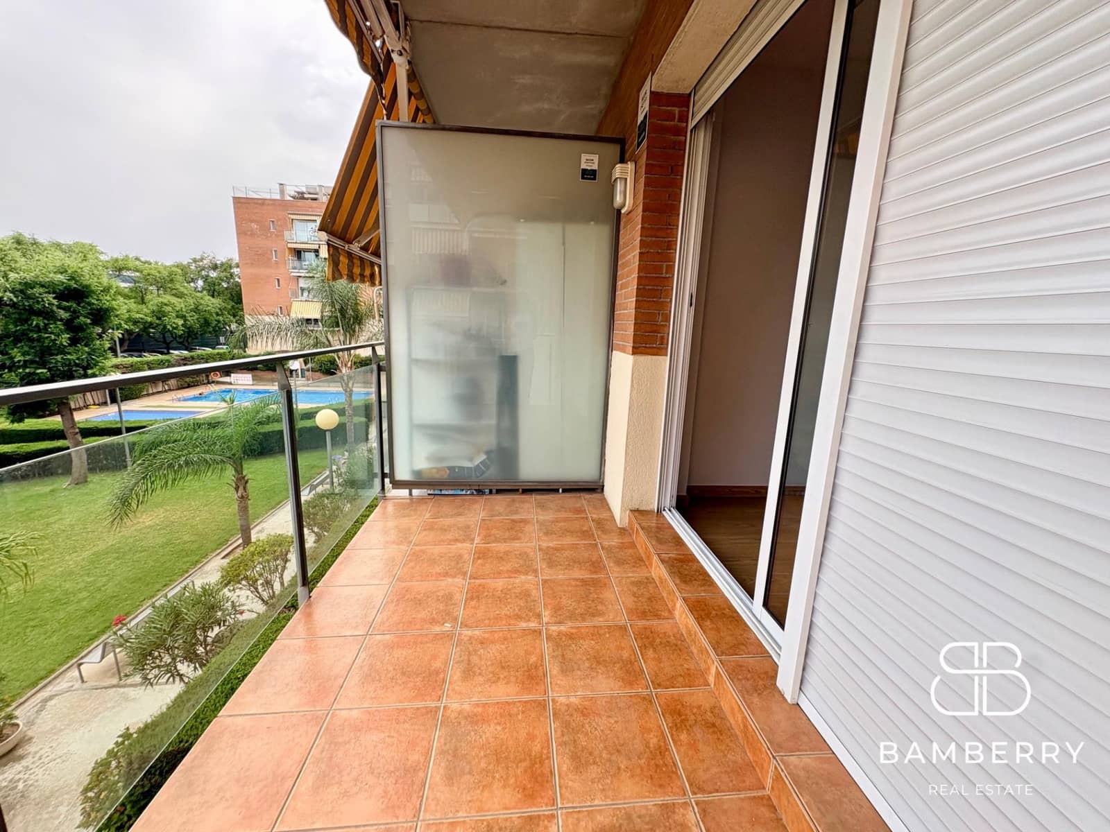 4 makuuhuone Asunto myytävänä paikassa Castelldefels mukana uima-altaan - 590 000 € (Ref: 9966685)