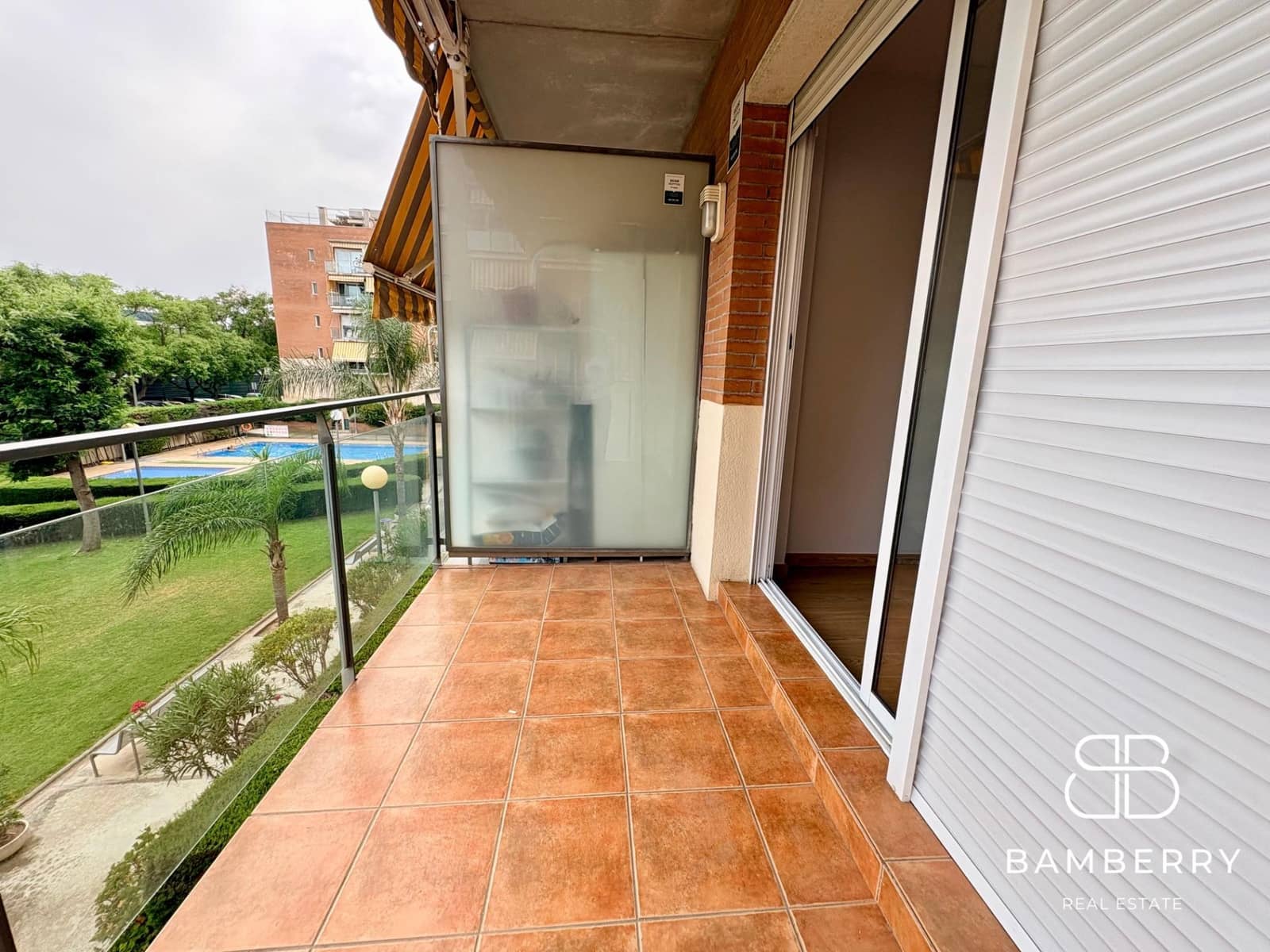 4 makuuhuone Asunto myytävänä paikassa Castelldefels mukana uima-altaan - 590 000 € (Ref: 9966685)