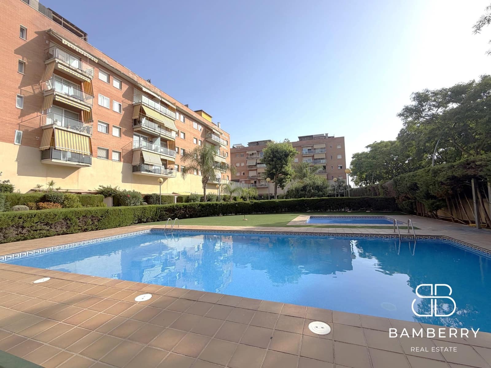 4 makuuhuone Asunto myytävänä paikassa Castelldefels mukana uima-altaan - 590 000 € (Ref: 9966685)