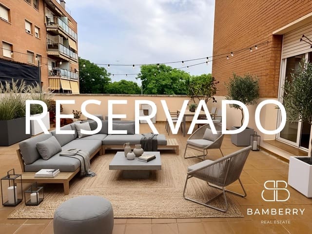 Piso de 4 habitaciones en Castelldefels en venta con piscina - 590.000 € (Ref: 9966685)