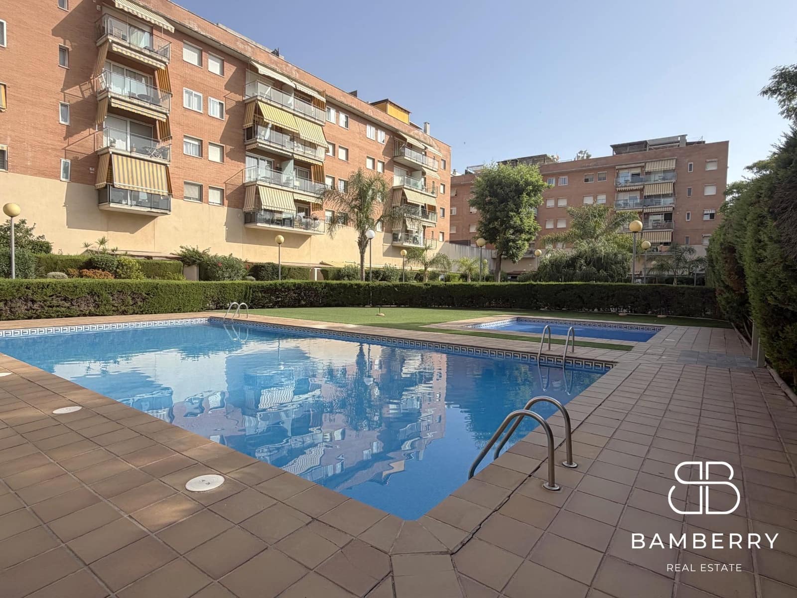 4 makuuhuone Asunto myytävänä paikassa Castelldefels mukana uima-altaan - 590 000 € (Ref: 9966685)