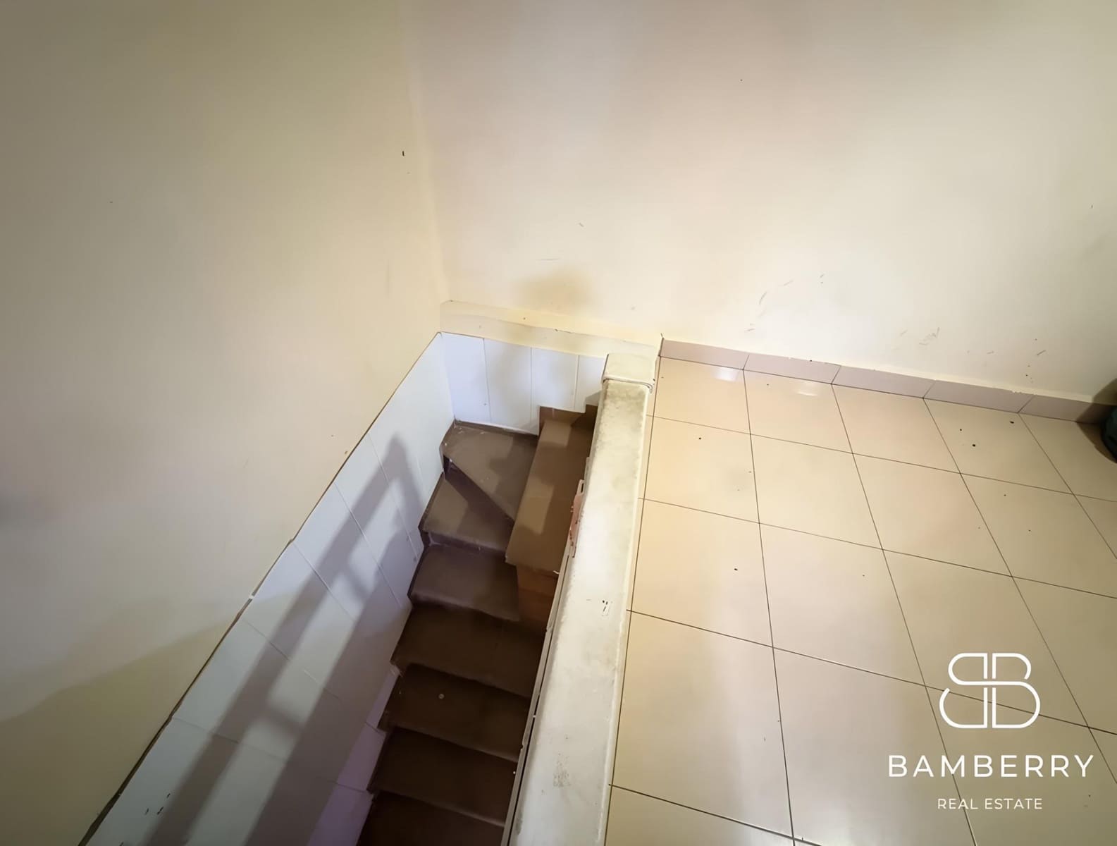 1 bedroom Commercial for sale in Premia de Mar - € 155,000 (Ref: 9986912)