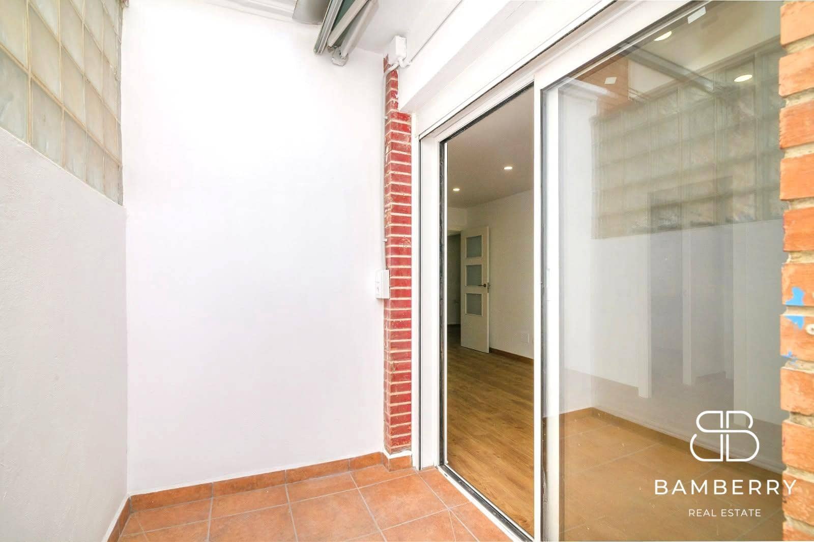2 slaapkamer Flat te koop in Sant Boi de Llobregat - € 249.000 (Ref: 9998846)