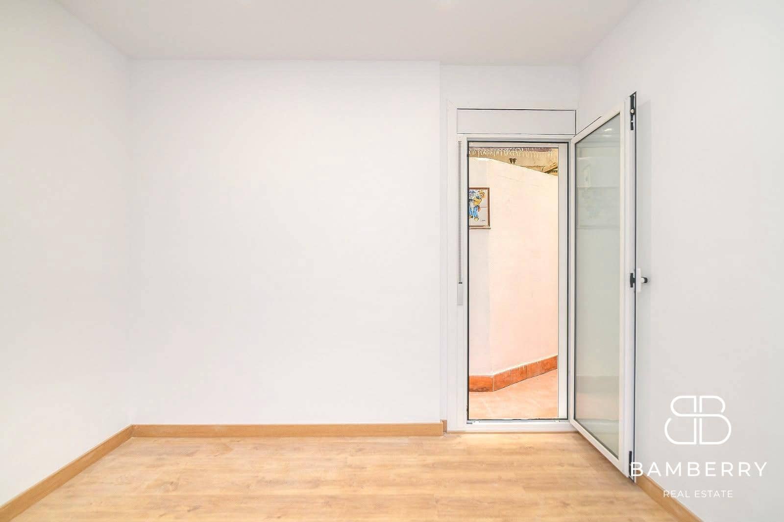 2 slaapkamer Flat te koop in Sant Boi de Llobregat - € 249.000 (Ref: 9998846)