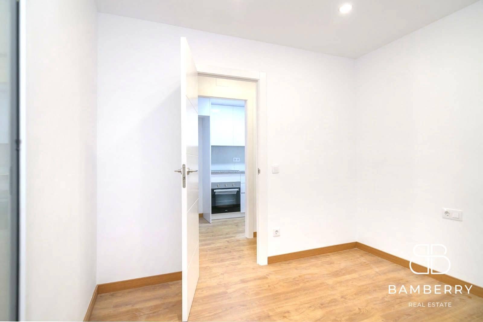 2 slaapkamer Flat te koop in Sant Boi de Llobregat - € 249.000 (Ref: 9998846)