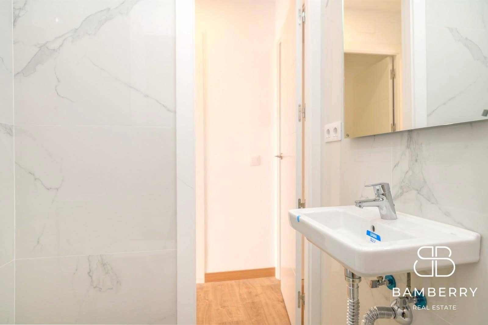 2 slaapkamer Flat te koop in Sant Boi de Llobregat - € 249.000 (Ref: 9998846)