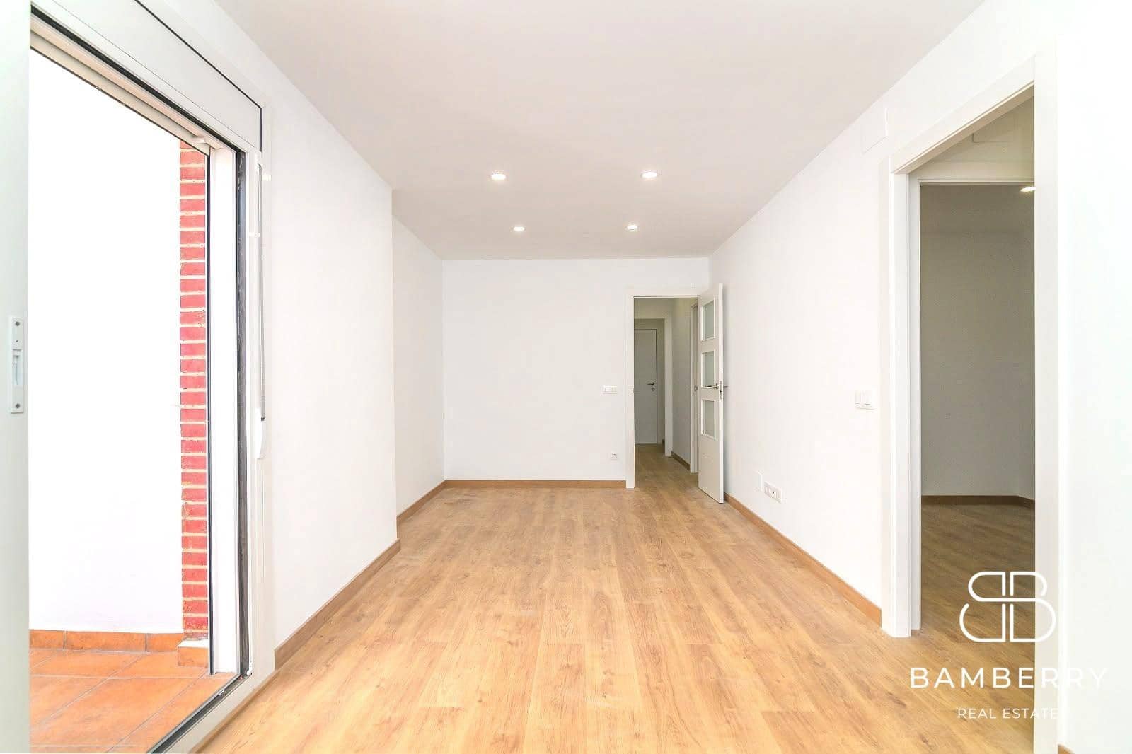 2 slaapkamer Flat te koop in Sant Boi de Llobregat - € 249.000 (Ref: 9998846)
