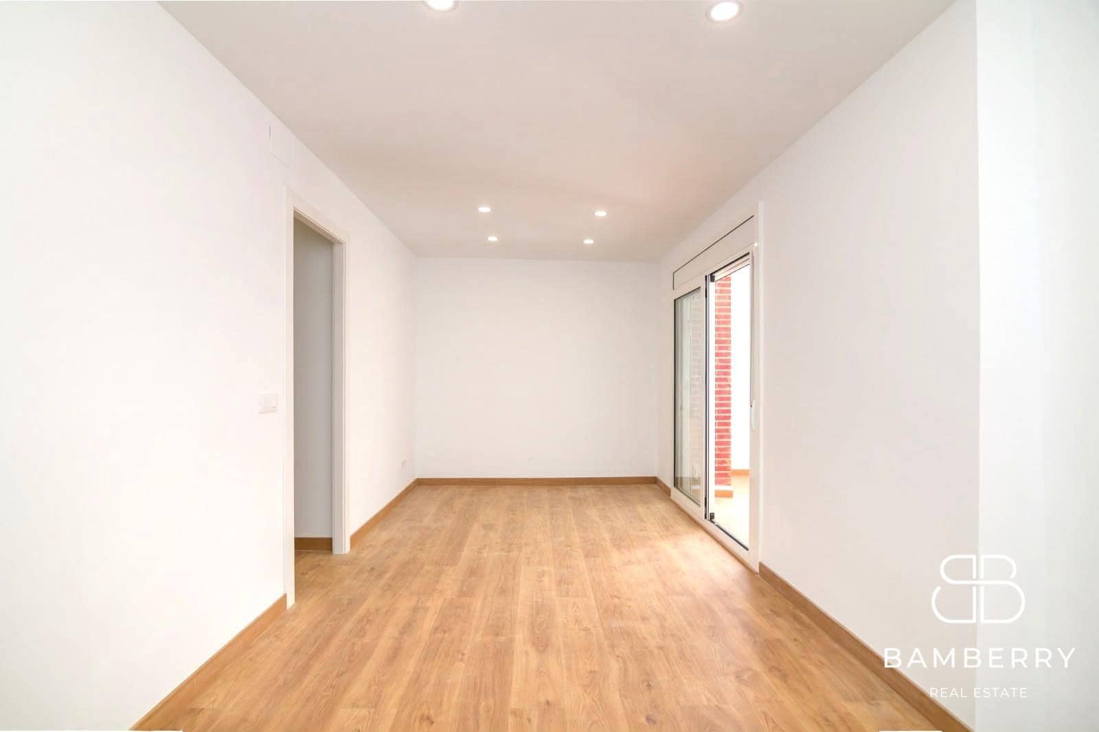 2 slaapkamer Flat te koop in Sant Boi de Llobregat - € 249.000 (Ref: 9998846)