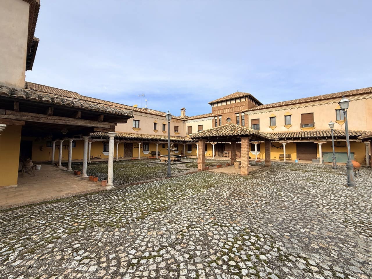 34 Zimmer Finca/Landgut zu verkaufen in Diezma mit Pool - 14.000.000 € (Ref: 10007493)