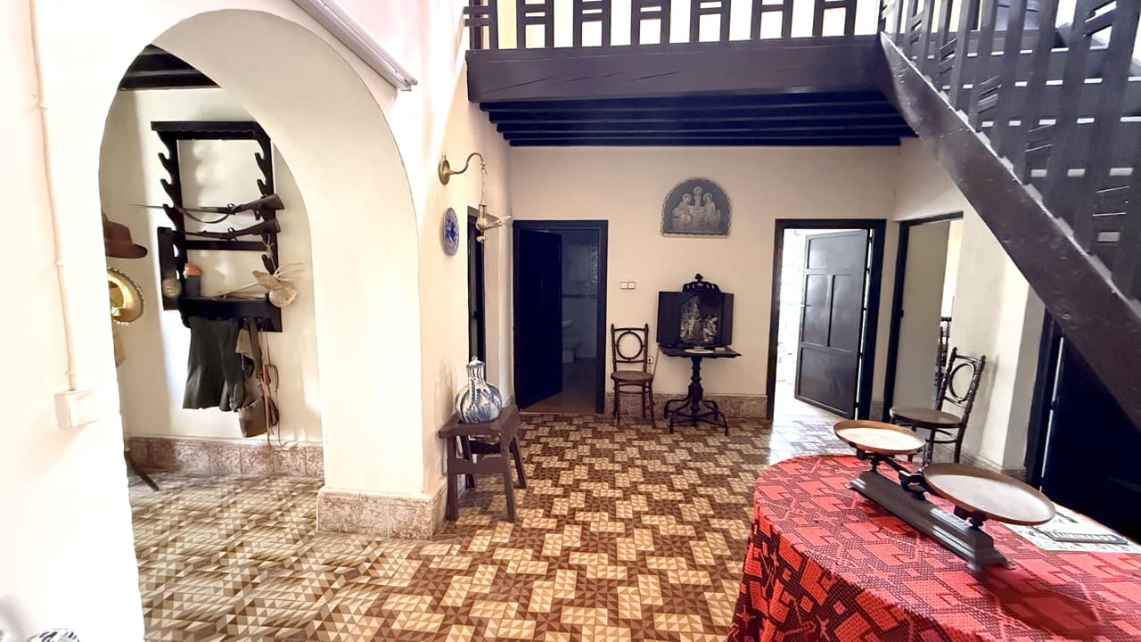 Finca/Country House for sale in Las Tres Villas - € 8,000,000 (Ref: 10007613)