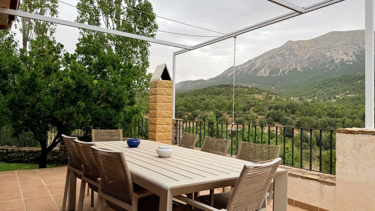 6 bedroom Finca/Country House for sale in Puebla de Don Fadrique with garage - € 950,000 (Ref: 10007698)