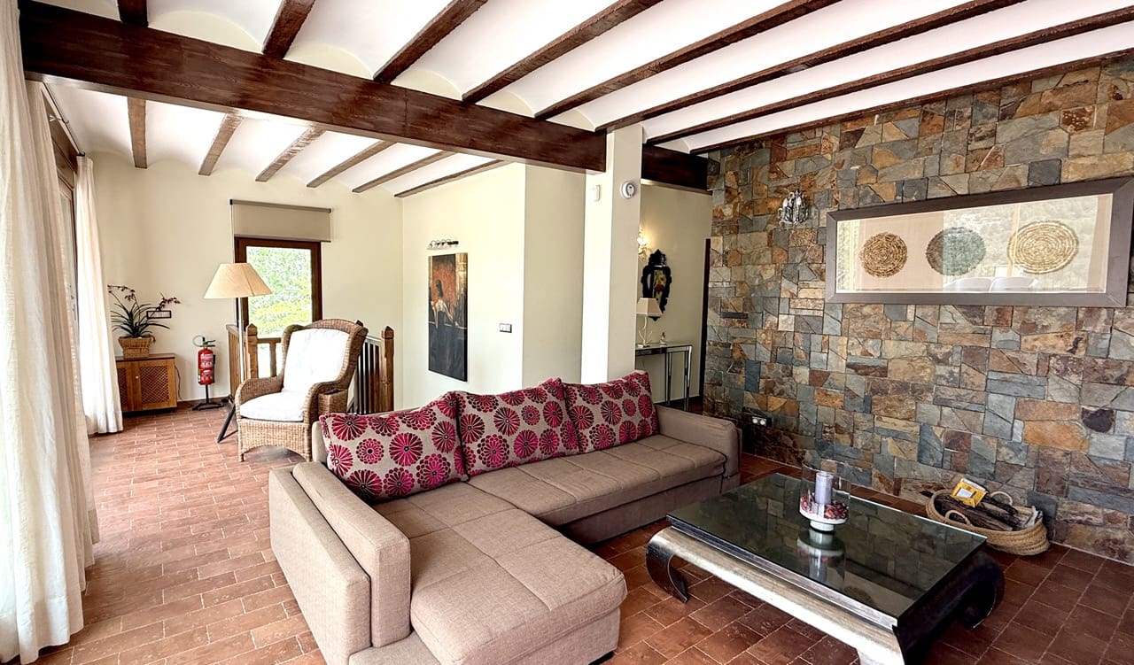 6 bedroom Finca/Country House for sale in Puebla de Don Fadrique with garage - € 950,000 (Ref: 10007698)