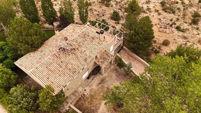 6 bedroom Finca/Country House for sale in Puebla de Don Fadrique with garage - € 950,000 (Ref: 10007698)
