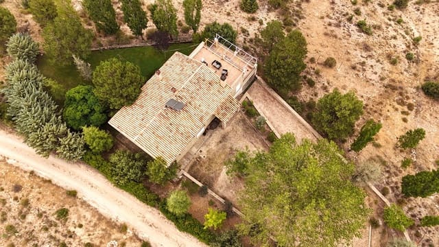 6 bedroom Finca/Country House for sale in Puebla de Don Fadrique with garage - € 950,000 (Ref: 10007698)