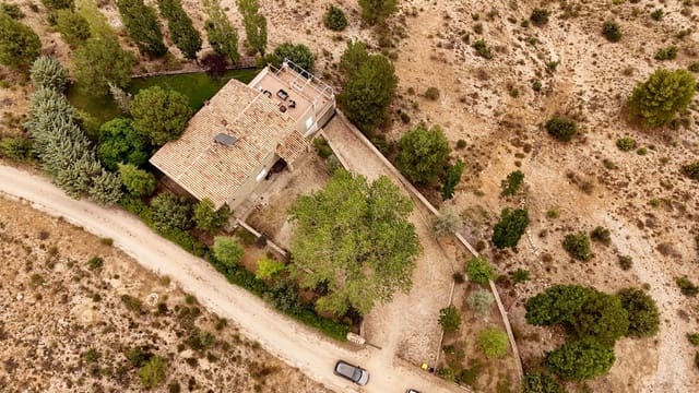 6 bedroom Finca/Country House for sale in Puebla de Don Fadrique with garage - € 950,000 (Ref: 10007698)