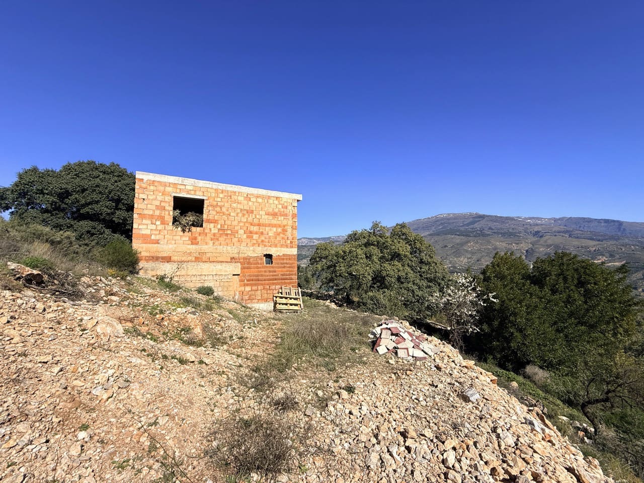 3 chambre Finca/Maison de Campagne à vendre à El Pinar avec garage - 125 000 € (Ref: 10007863)