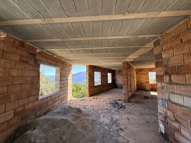 3 chambre Finca/Maison de Campagne à vendre à El Pinar avec garage - 125 000 € (Ref: 10007863)