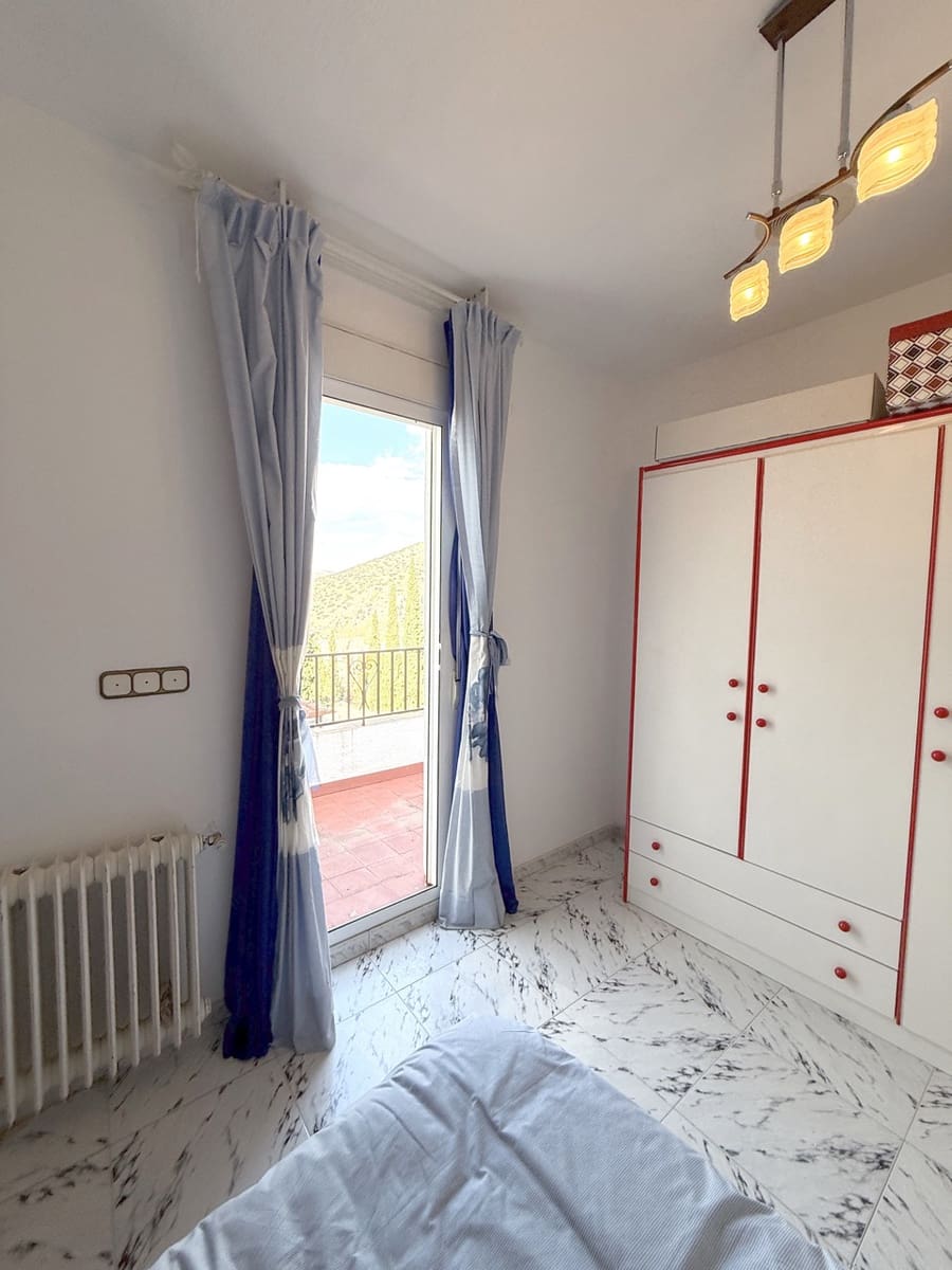 4 Zimmer Haus zu verkaufen in Colomera mit Garage - 120.000 € (Ref: 10007864)