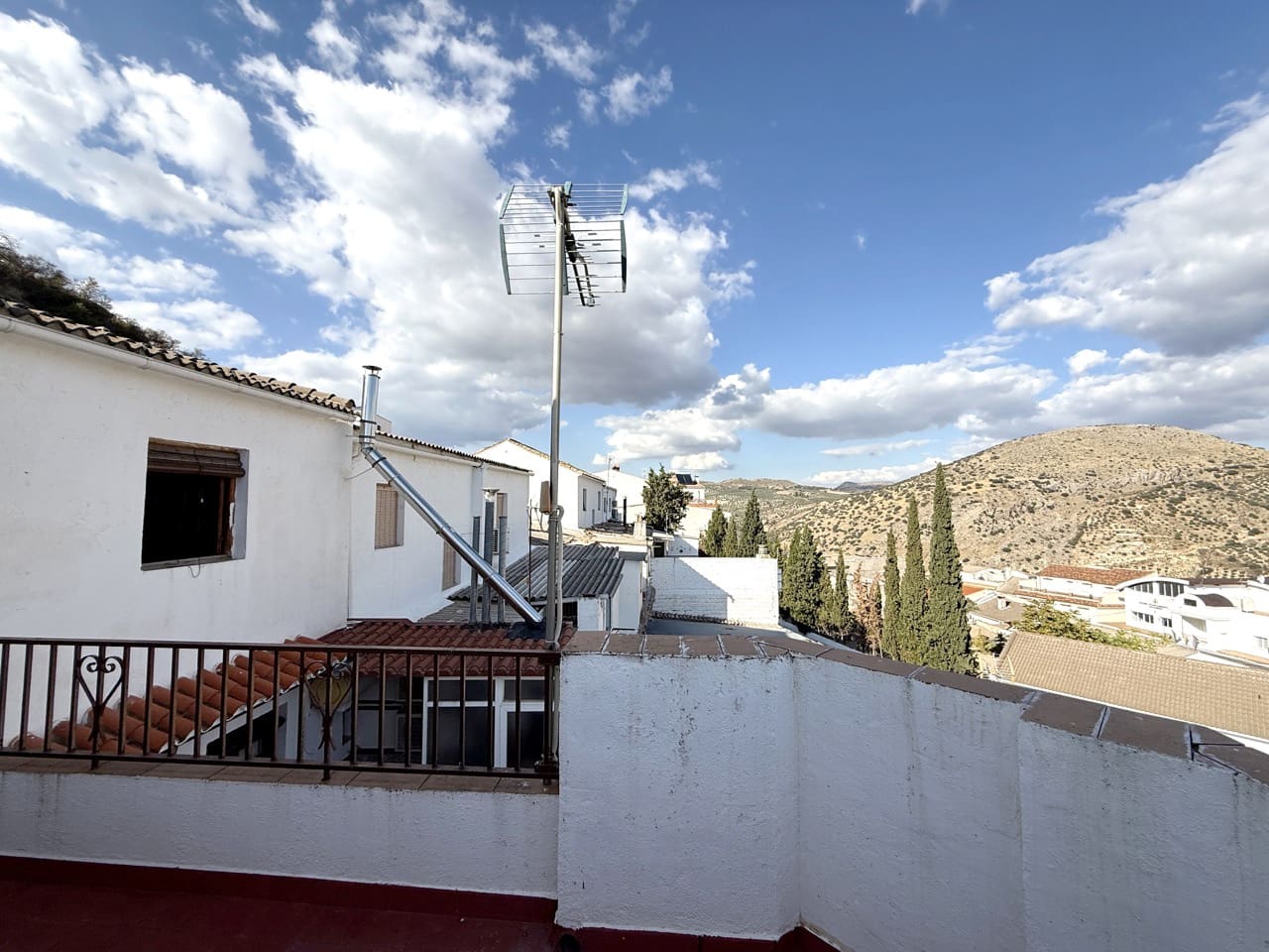 4 Zimmer Haus zu verkaufen in Colomera mit Garage - 120.000 € (Ref: 10007864)