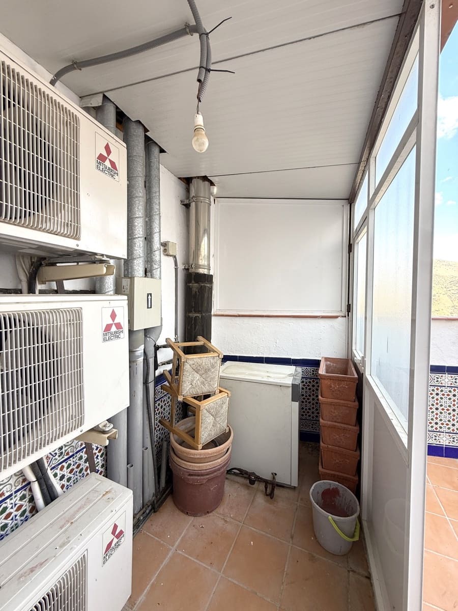 4 Zimmer Haus zu verkaufen in Colomera mit Garage - 120.000 € (Ref: 10007864)