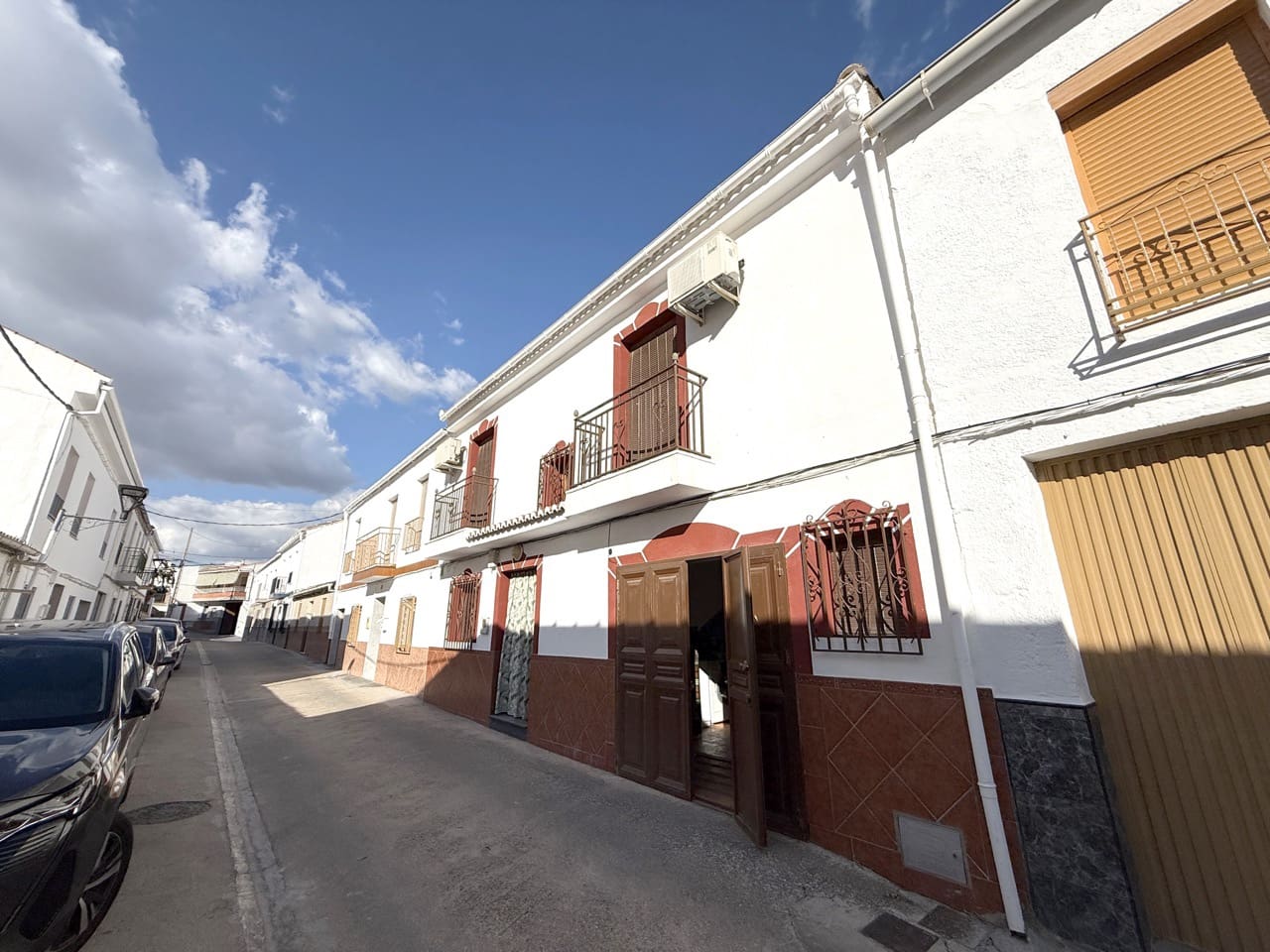 4 Zimmer Haus zu verkaufen in Colomera mit Garage - 120.000 € (Ref: 10007864)